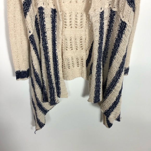 Lovestitch open sweater - Picture 4 of 9